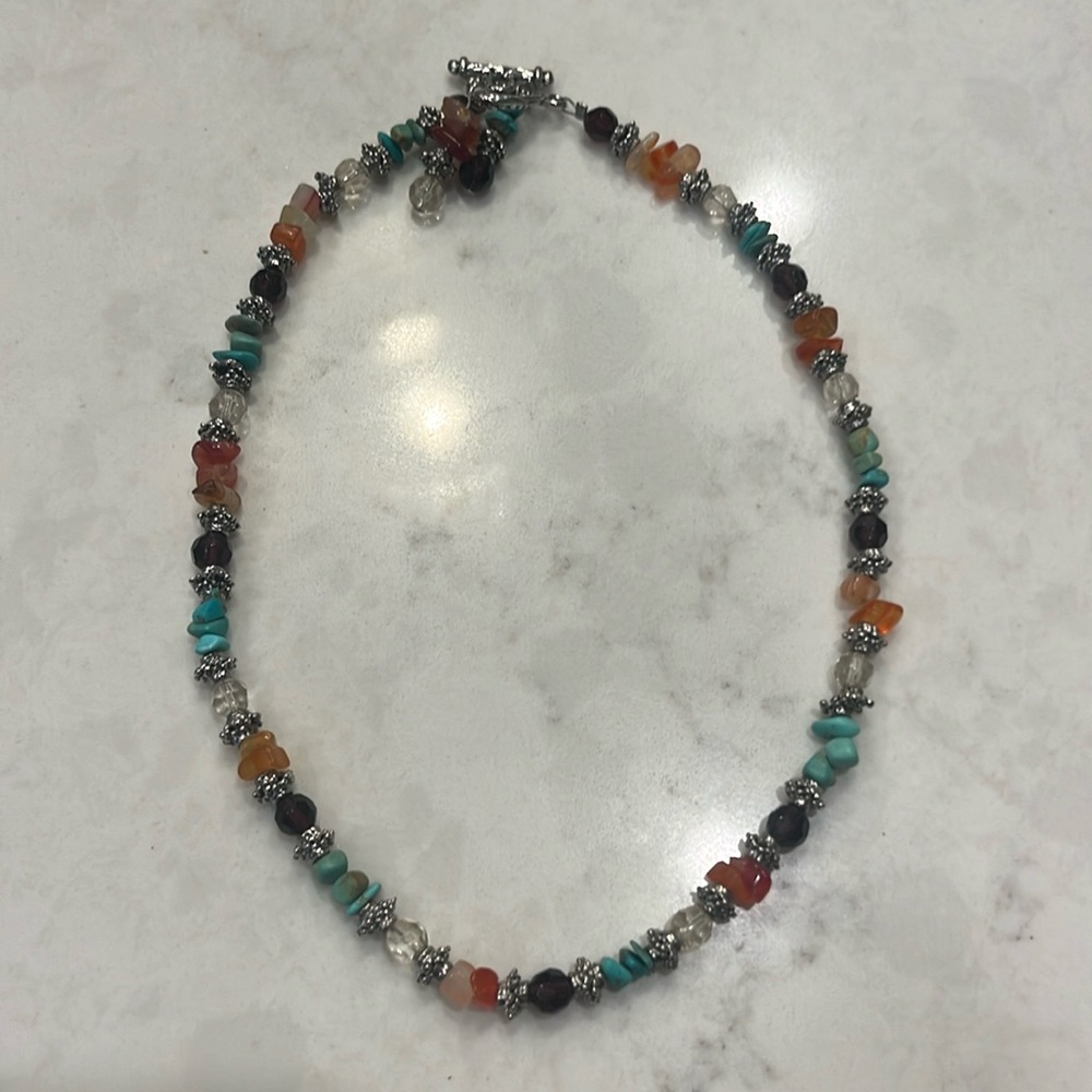 Women’s neckless